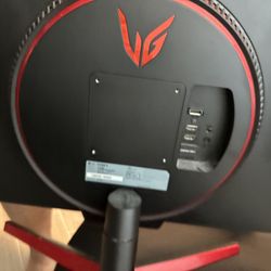 27” Computer Screen