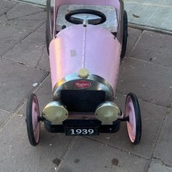 Pink antique car For Kid