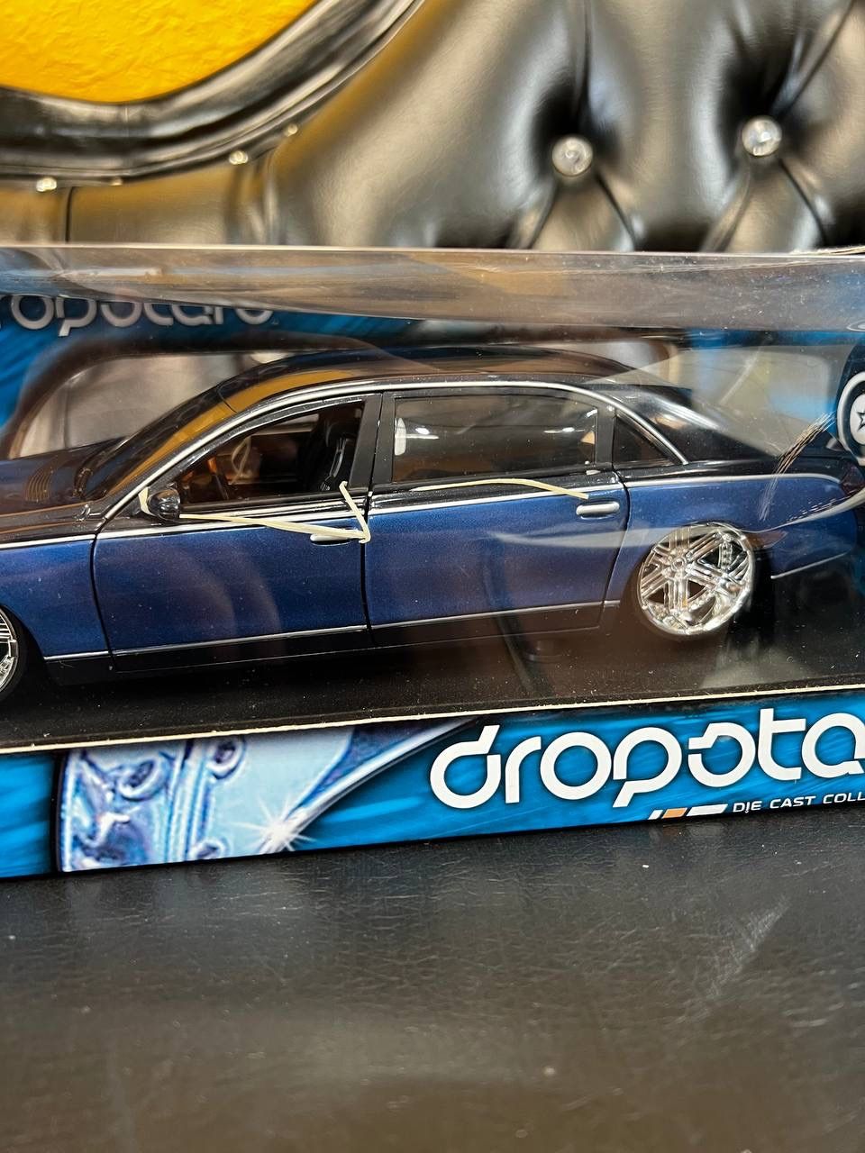 New Hot Wheels WHIPS dropstars Maybach 62 Sedan Blue 6.0l V12
