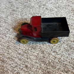 1920’s Wyandotte Pressed Steel Toy Dump Truck