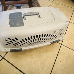 2 DOORS CAGE FOR CATS AND DOGS PERFECT CONDITION LIKE NEW 