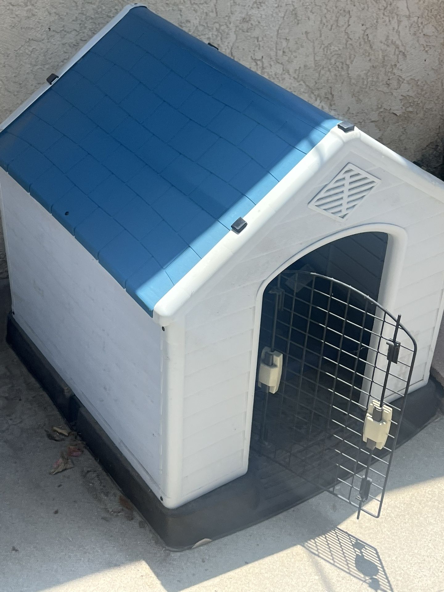 Dog House