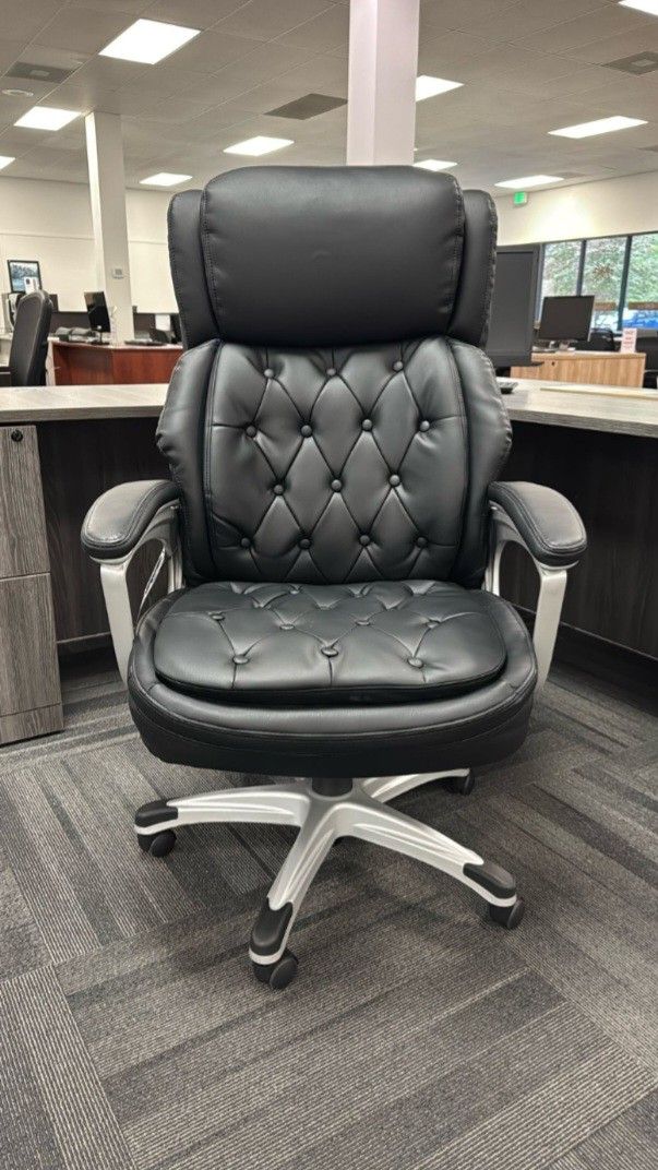 Executive Office Chair