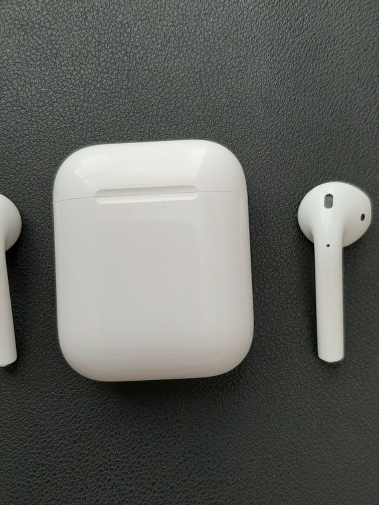 Airpods 1st Generation READ DESCRIPTION