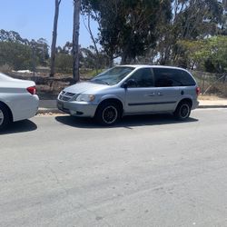 2005 Dodge Caravan