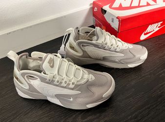 Sneakers Women Nike, Size 7