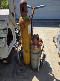 OXY/ACETYLENE WELDING BOTTLES AND CART