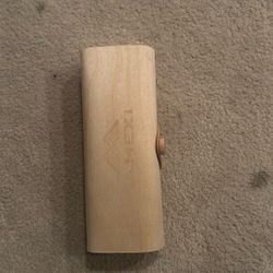 Amexi sunglasses holder/case