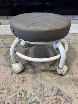NEW**Low Height Rolling Stool With Wheels