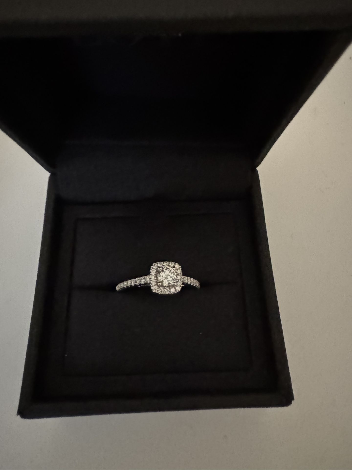 Vera Wang Live Ring 3/4 Ct 14 K With Reciept