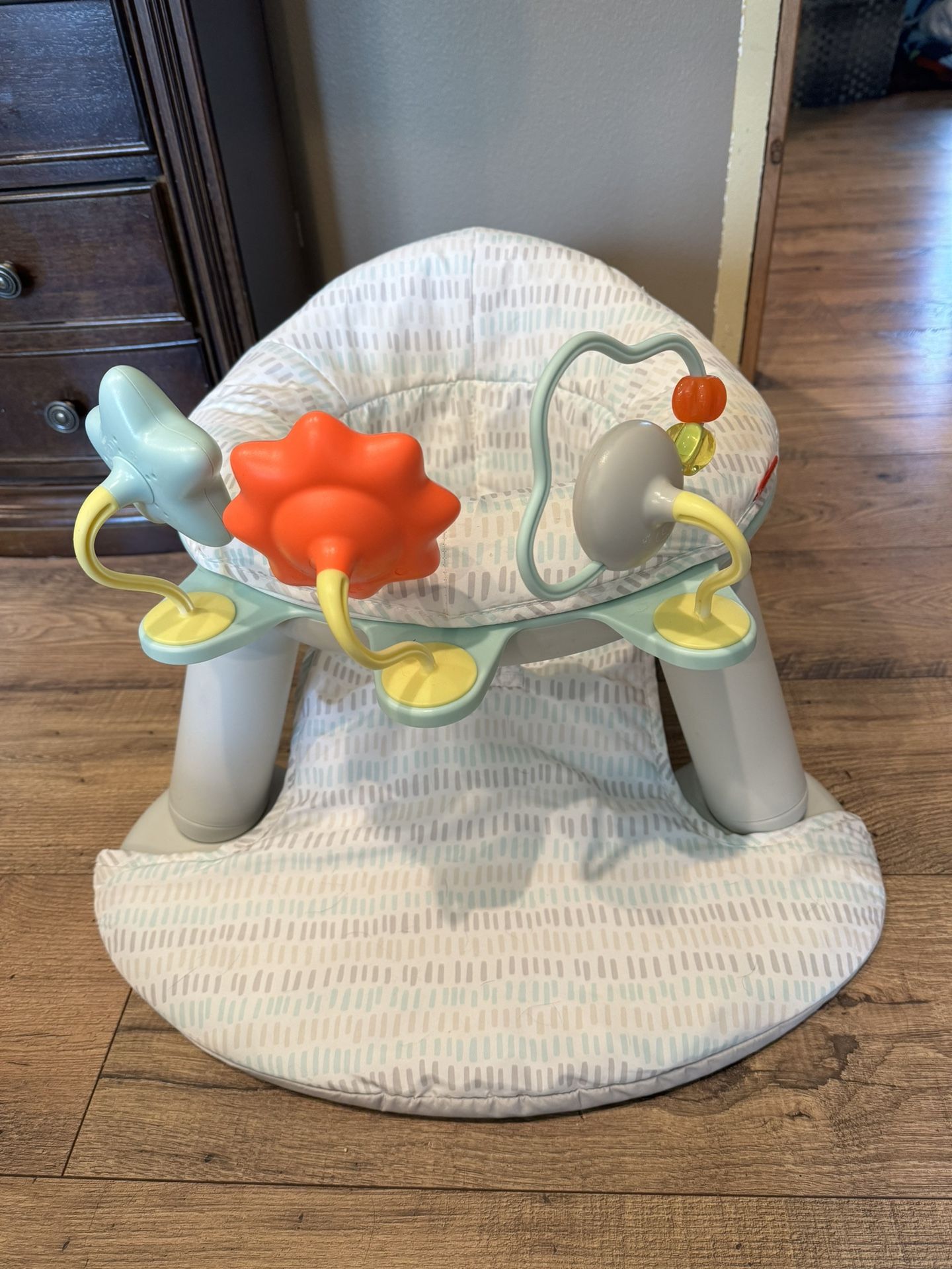 Hop skip Baby Seat