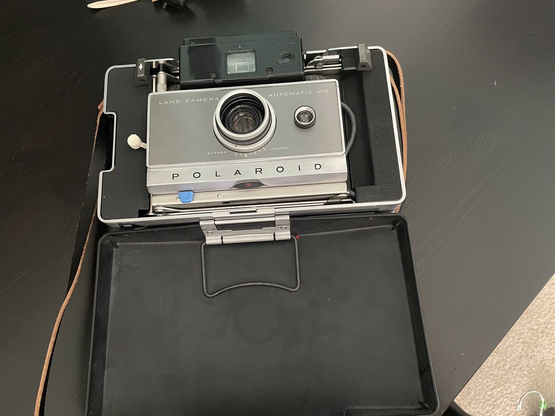 📸 Vintage Polaroid Automatic 100 Land Camera Set