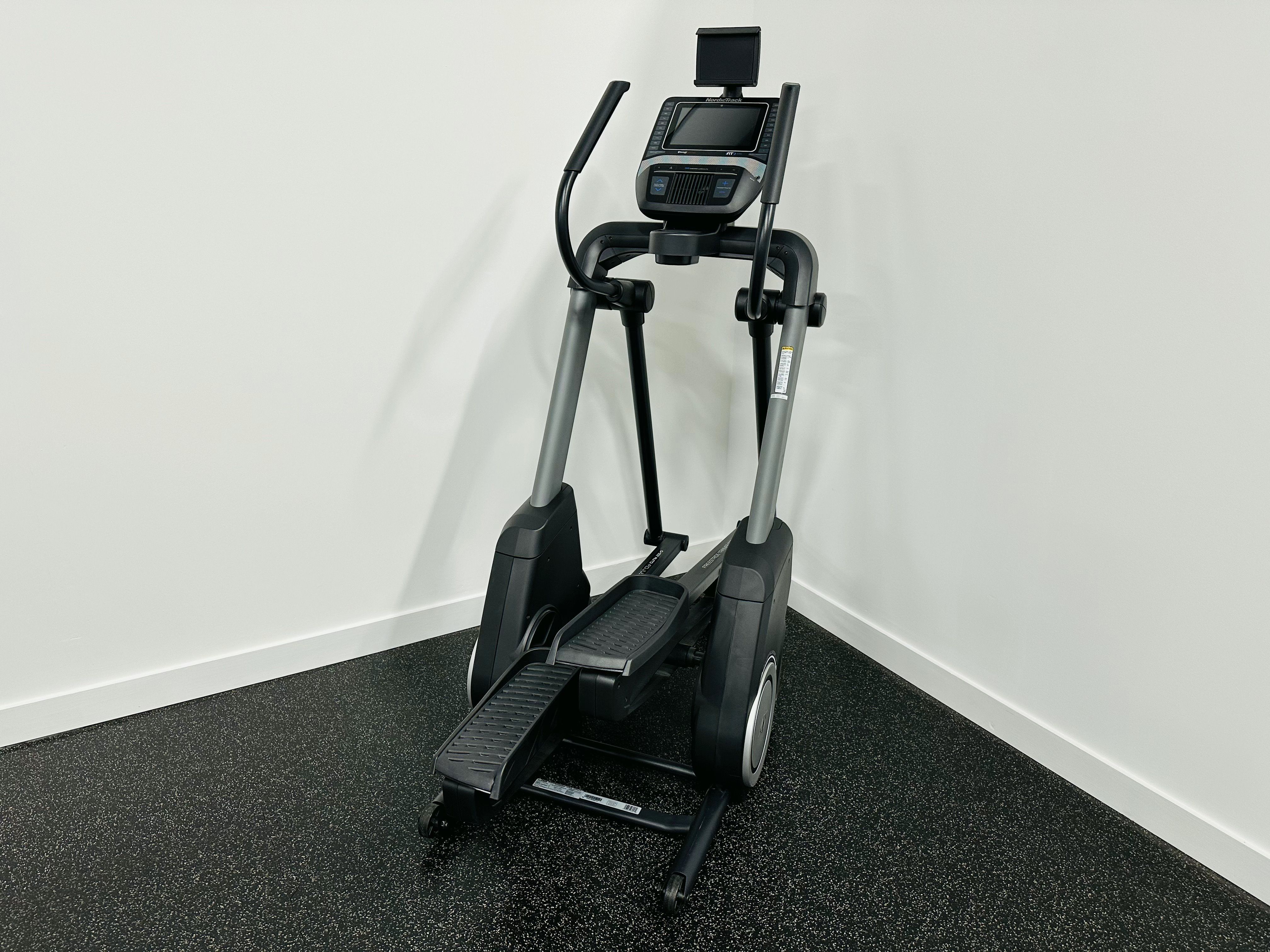 Nordictrack Strider - FS9i - Elliptical - Gym Equipment