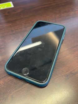 iPhone SE 2nd Gen + case (for parts only)