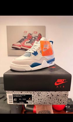 Nike Air Jordan 4 Retro (GS) Military Blue Size 4.5Y