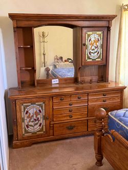 Mirrored Dresser w/Light. Base 71 x18x30 Mirror 62x8x42