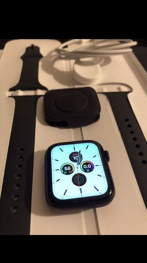 Apple Watch Series 5 44MM