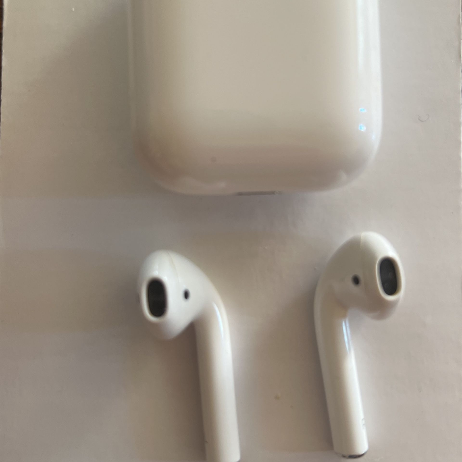 AirPods