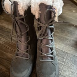 Snow Boots