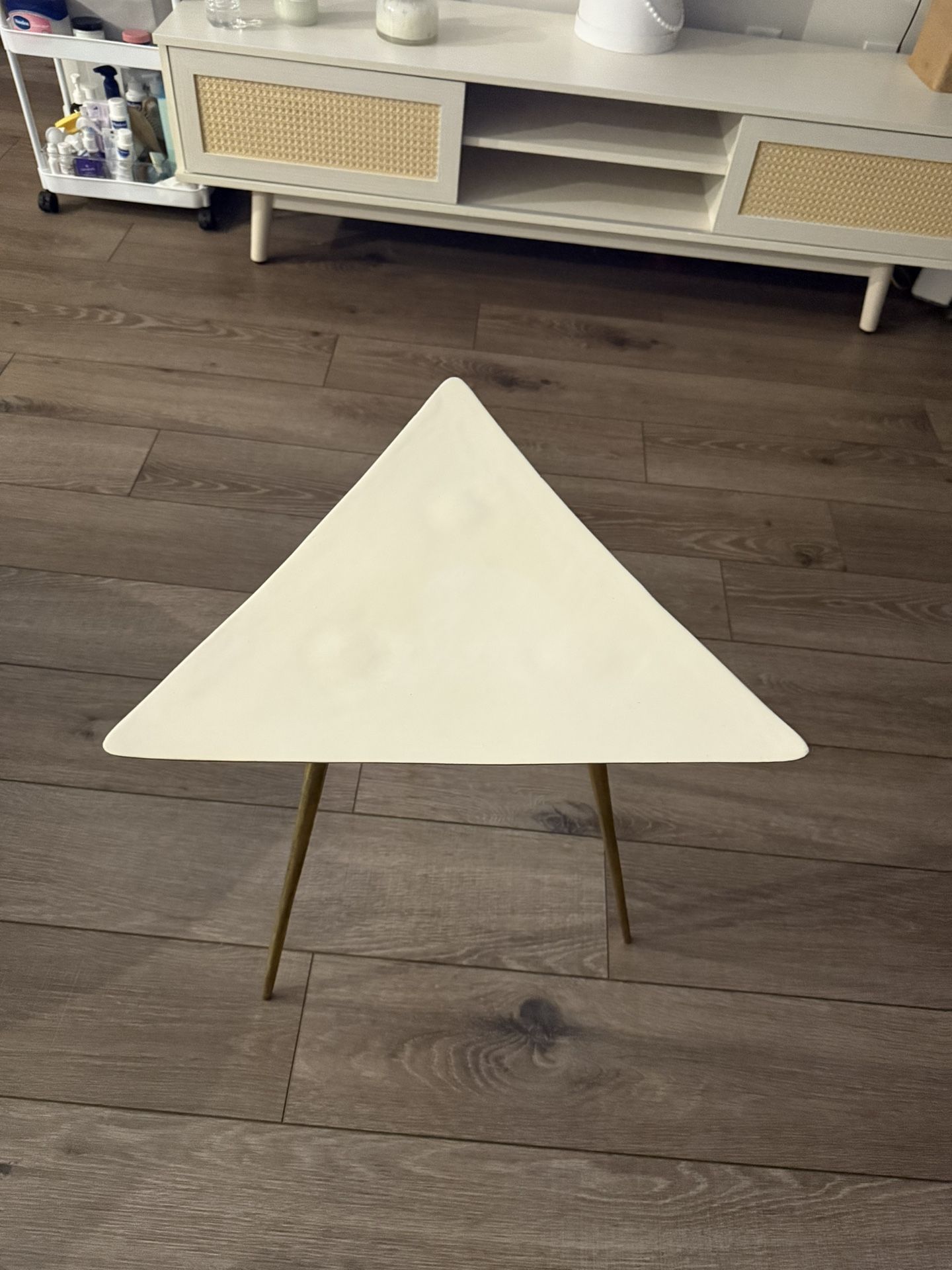 Triangle side Table