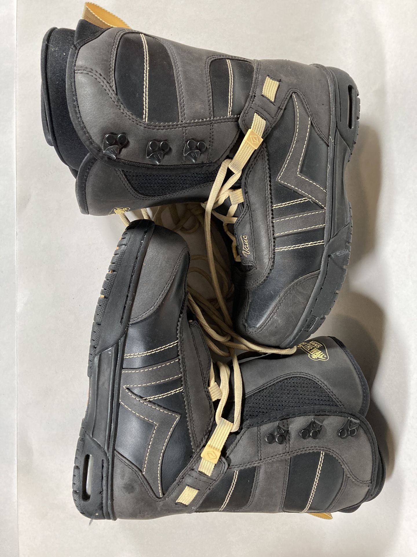 Women’s Vans Snowboarding Boots