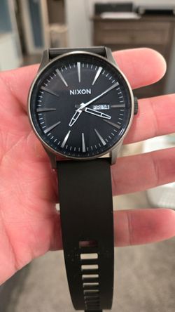 Nixon Sentry 42mm watch