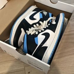 WMNS AIR JORDAN 1 MID