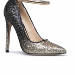 Size 8. Black/Gold New, It Doesn’T Have A Box