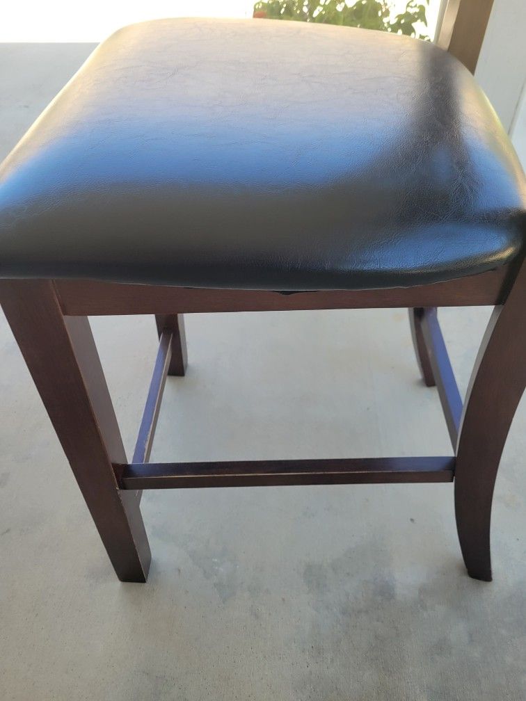 6 High Chairs