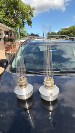 2 lanterns