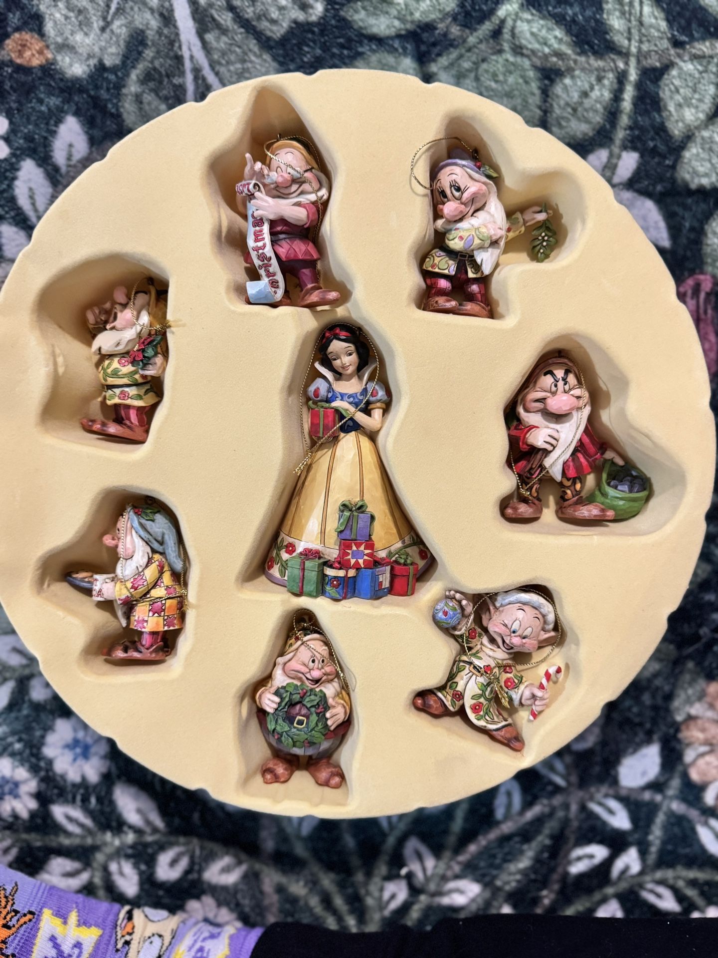 Vintage Disney Showcase Collection Snow White and the Seven Dwarfs Holiday Ornament Set