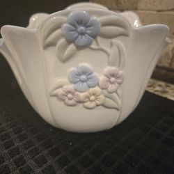 Price dropped Cute Easter. Spring Vase/ Dish
