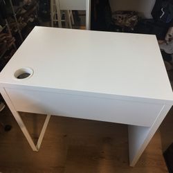 White Desk