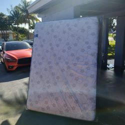 NEW QUEEN MATTRESS AND BOX SPRING -- Also Available In All Sizes.