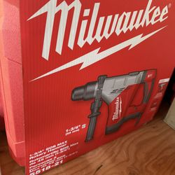 Milwaukee Tools