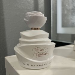 Kim Kardashian Perfume 