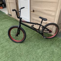 GT  COMPE BMX BIKE  20” 