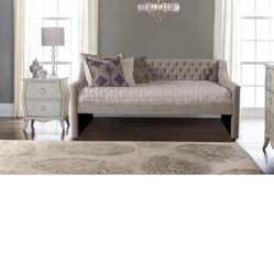 Hillsdale Daybed Couch