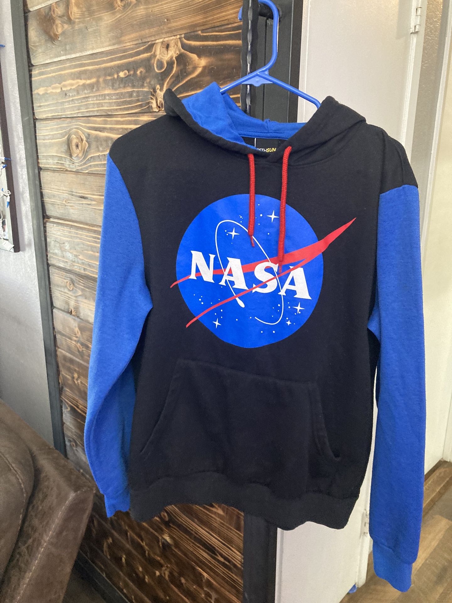 Men’s NASA Hoodie Size Medium
