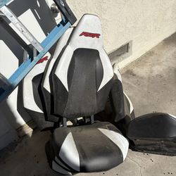 Razor Seats
