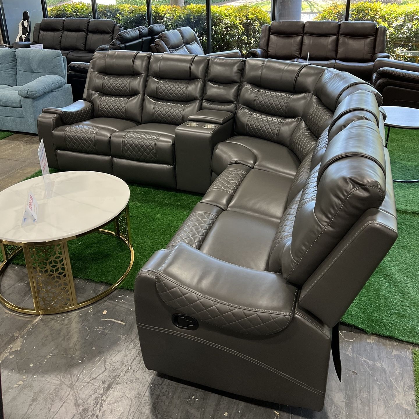 Leather Recliner Sectional / Seccional de sillón reclinable de cuero