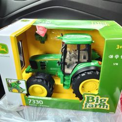 John Deere Play Tractor W Sound New