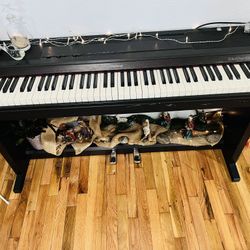 Roland Piano 🎹 HP800