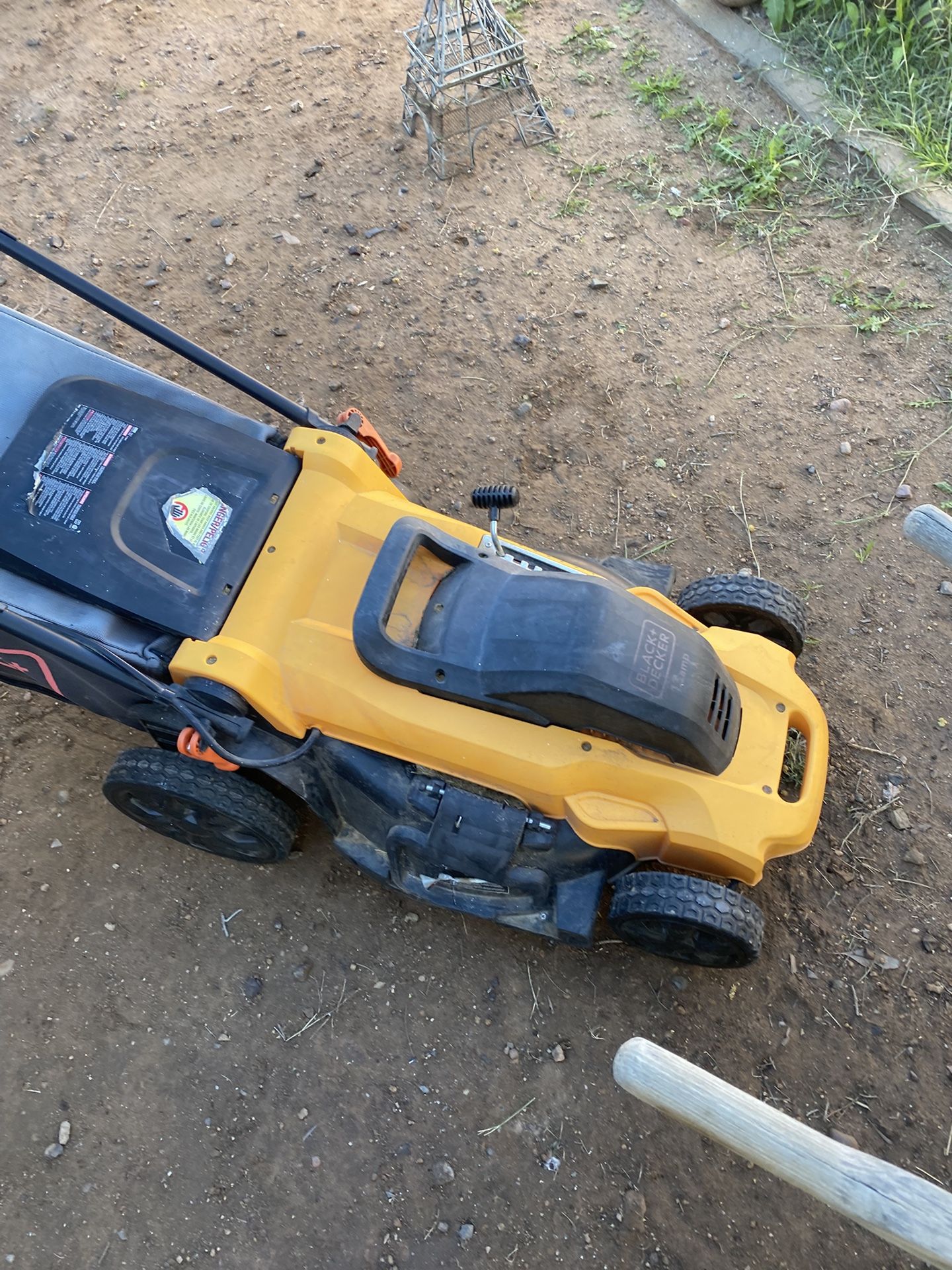 Lawnmower By Black & Decker Electric : Corded Works Great Only 40$ I Have Cords Available Too In South Scottsdale 101 & E Thomas Rd