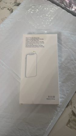 iPhone 17 Pro Max Clear Magnetic Case – Brand New – $10