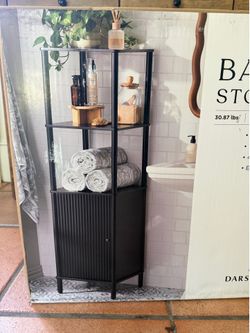 Storage cabinet