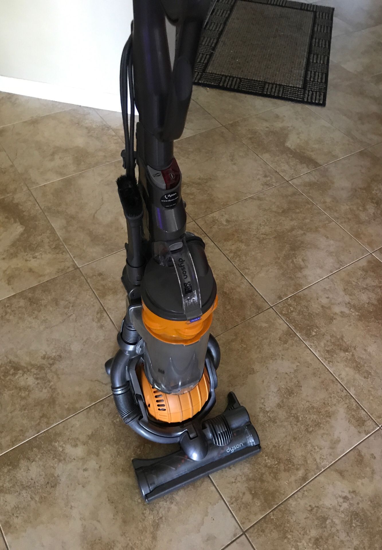 Dy son DC 25 vacuum used