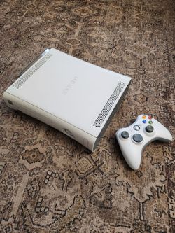 Xbox 360 w/ 20GB HDD