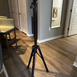 Bellami Mannequin Head & Stand asap !!like Brand New!