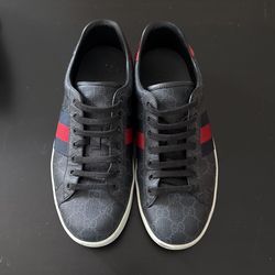 Size 8 Gucci Shoes Black